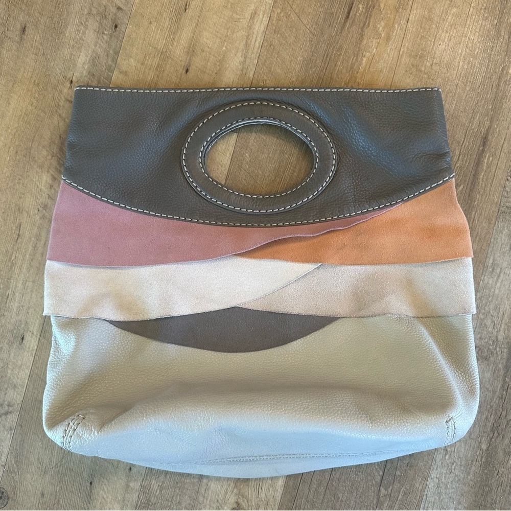 FOSSIL Fifty-Four Sockeye Ruffle Tote - Picture 2 of 9